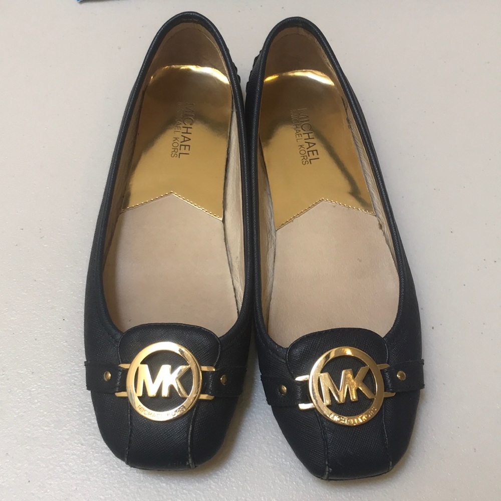 Used Michael Kors Flats Shoe Size 9